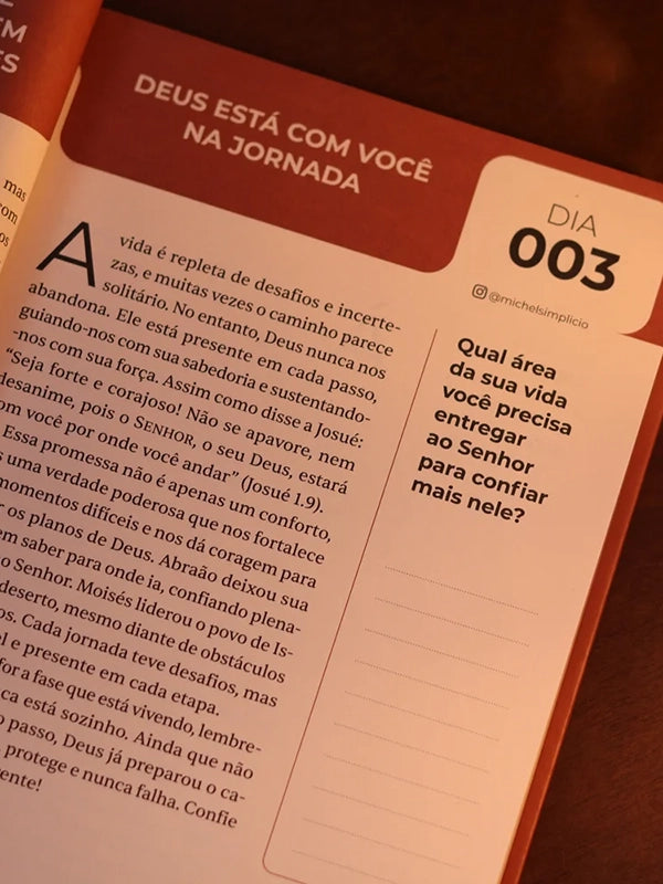 Devocional I Priorize Deus 2026 I Marrom Premium